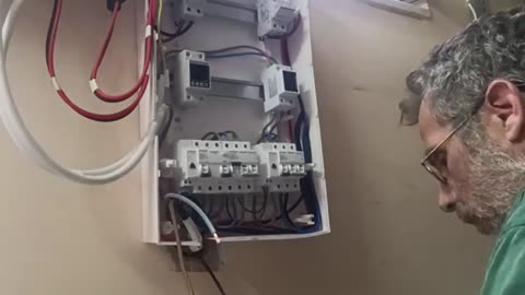Installation Growatt SPF6000W GR
