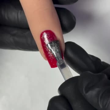 Perfect Pink Shiny Nail Polish Look