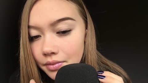 ASMR_ MIC SCRATCHING WITH TRIGGER WORDS (COCONUT, TK, PICKLE RICK ETC.)