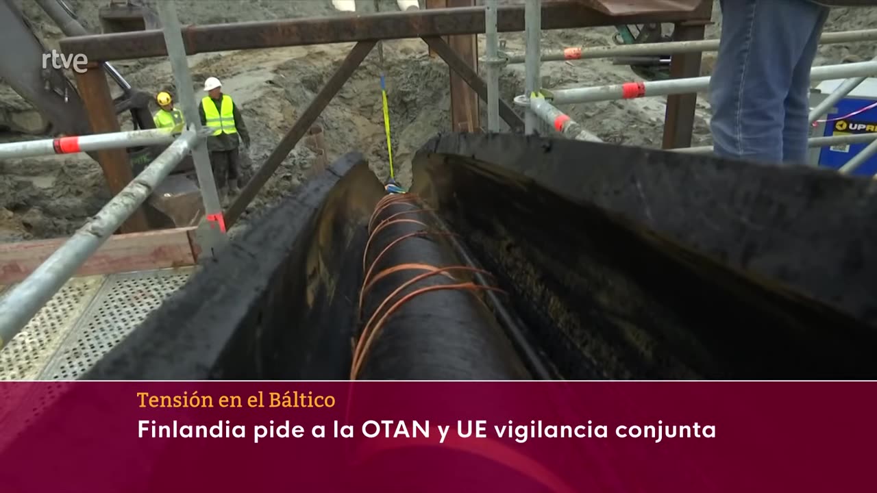 FINLANDIA: Registra un PETROLERO RUSO sospechoso de DAÑAR cables submarinos en el MAR BÁLTICO | RTVE