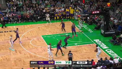 NBA - Jaylen Brown caps a 13-0 @celtics run 🔥