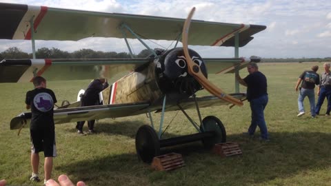 Fokker Triplane - Startup to Landing