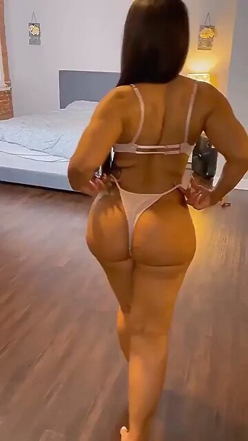 Twerking, Clapping compilation 💜❤️💜