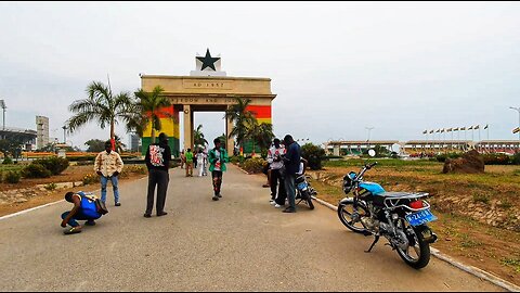 🇬🇭 EXPLORING THE VIBRANT CAPITAL CITY OF ACCRA GHANA IN ACCRA GHANA STREET || INDEPENDENCE SQUARE