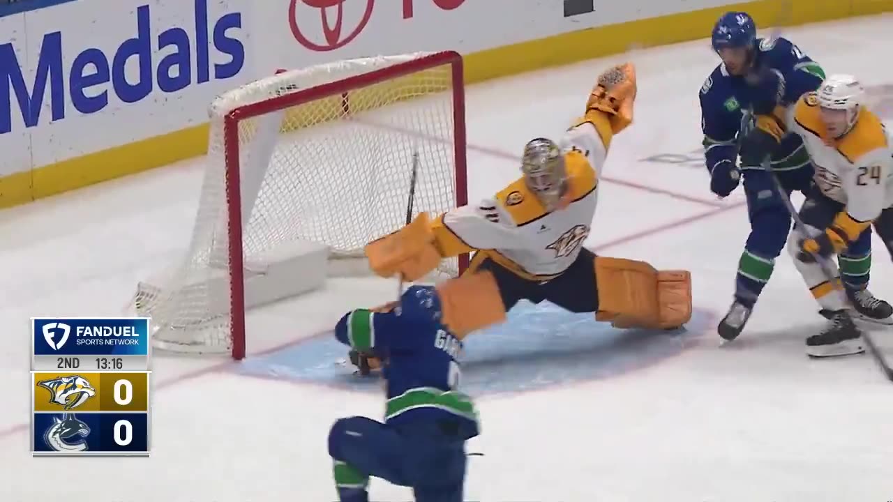 NHL Canucks - Predators ➡️ Reflexes on point 👌