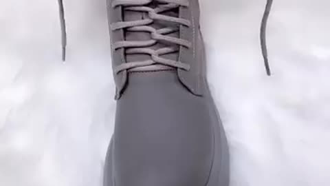 Trending Video Tie the Shoeslace