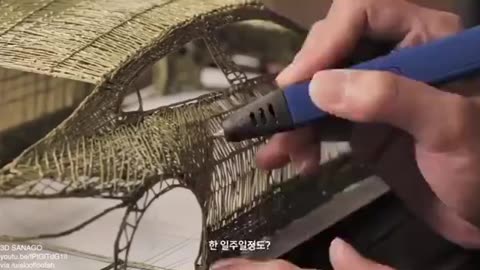 Creating a three-dimensional model by drawing with a 3D pen