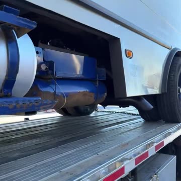 NOW THIS IS CUSTOMER SERVICE #ourtruckinglife #truckdrivers #truckerlife #truckdriver #truck