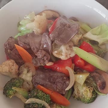 Savory Filipino Chopseuy: Stir-Fry Veggies with Chicken Liver. A Feast of Flavors and Colors🐔