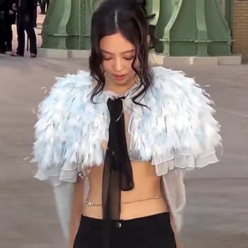 Jennie CHANEL 2025 Haute Couture Show