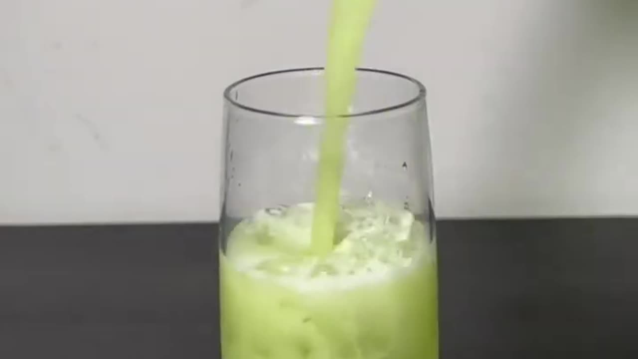 GREEN SMOOTHIE RECIPE FOR WEIGHT LOSS | Easy & Healthy Breakfast Ideas!