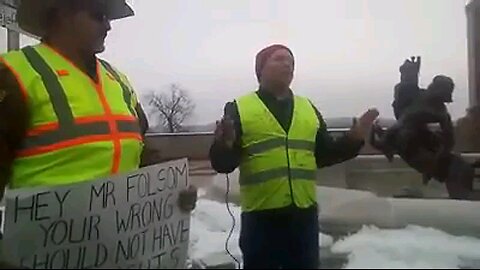 MO Cop argues with Attorney