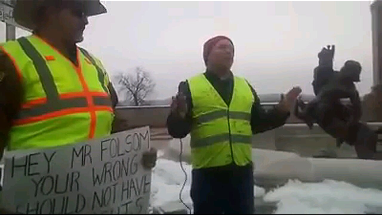 MO Cop argues with Attorney