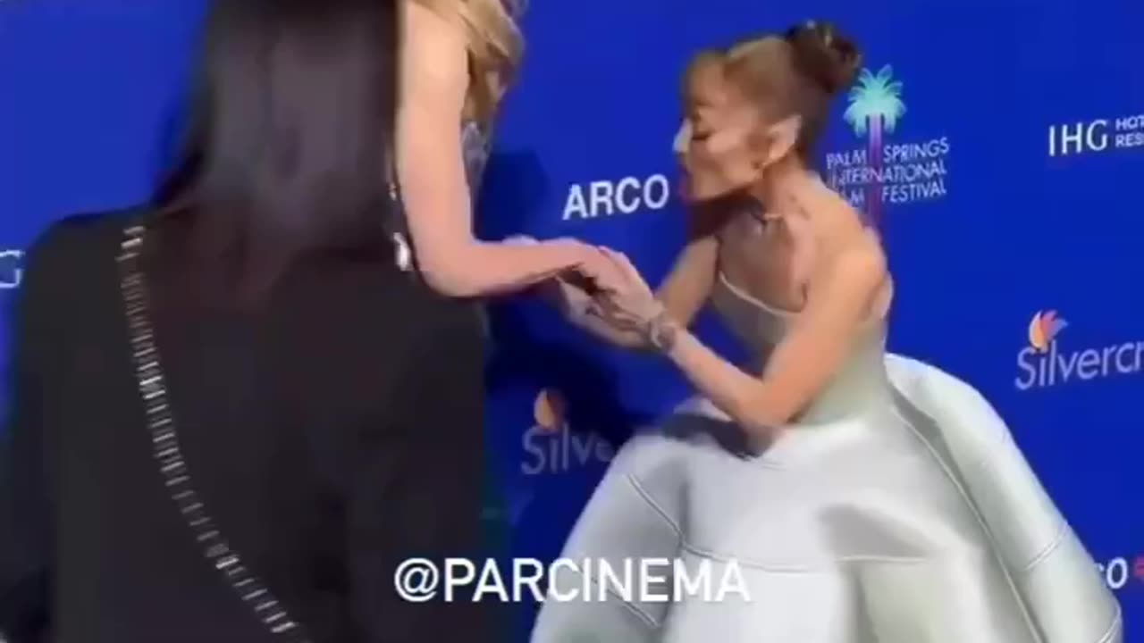 Sights "Ariana Grande's kiss on Nicole Kidman's hands at the Palm Springs Film Festival."