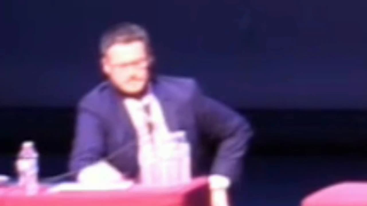 Muslim TRIES TO TRAP Christian...