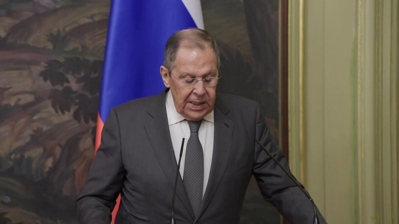 Lavrov odmítl diskutovat o územních ústupcích na Ukrajině kvůli hrozbě pokračující genocidy!