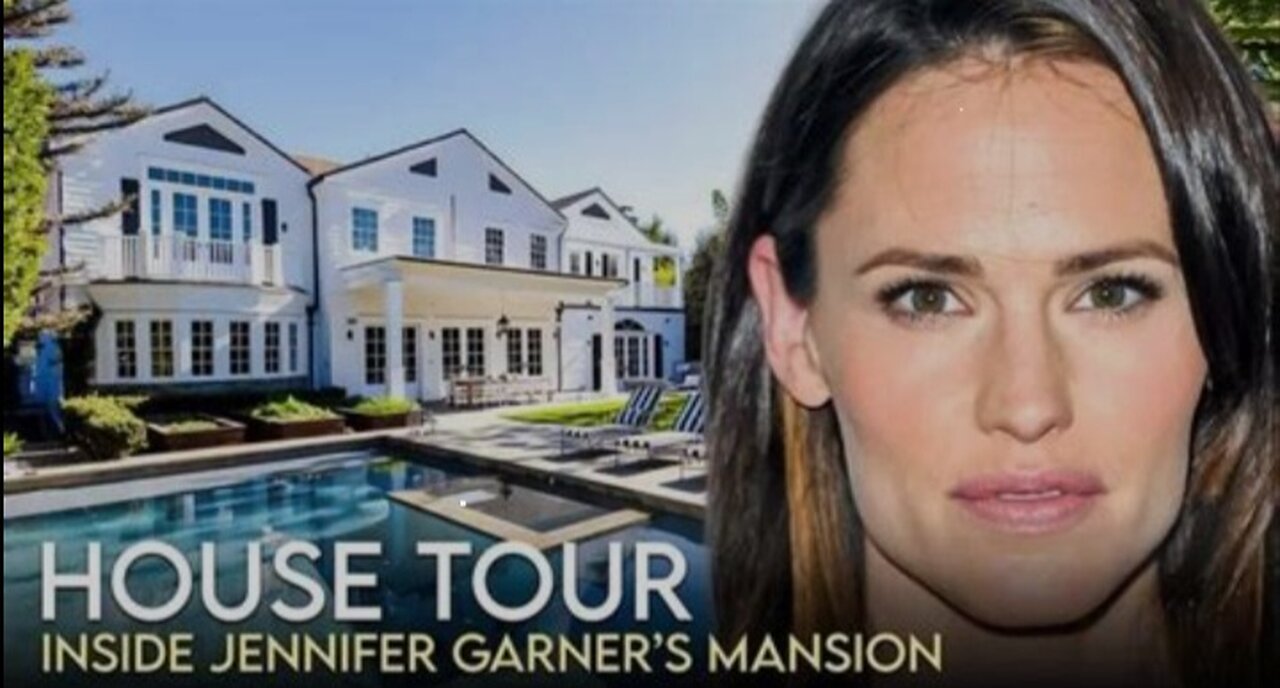 Jennifer Garner | House Tour 2024 | Ben Affleck Moving Back Into Her $10M Brentwood Mansion?