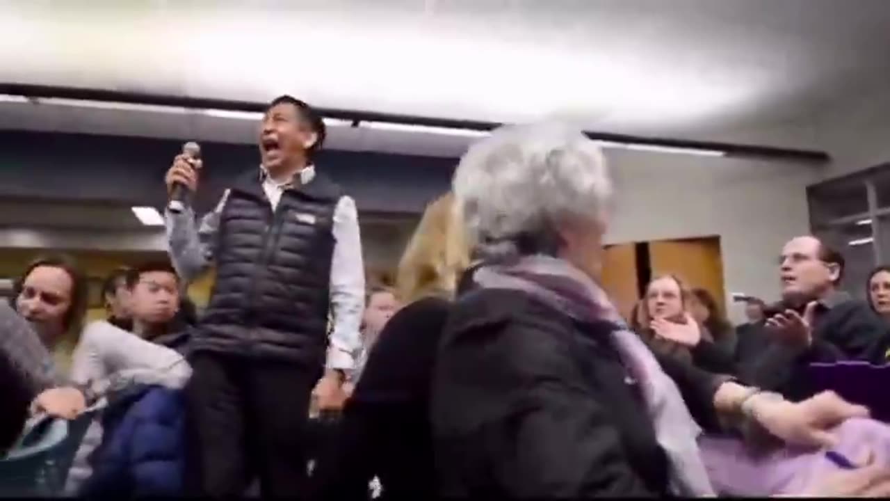 This moment from a PTA meeting is one of the funniest things I've ever seen