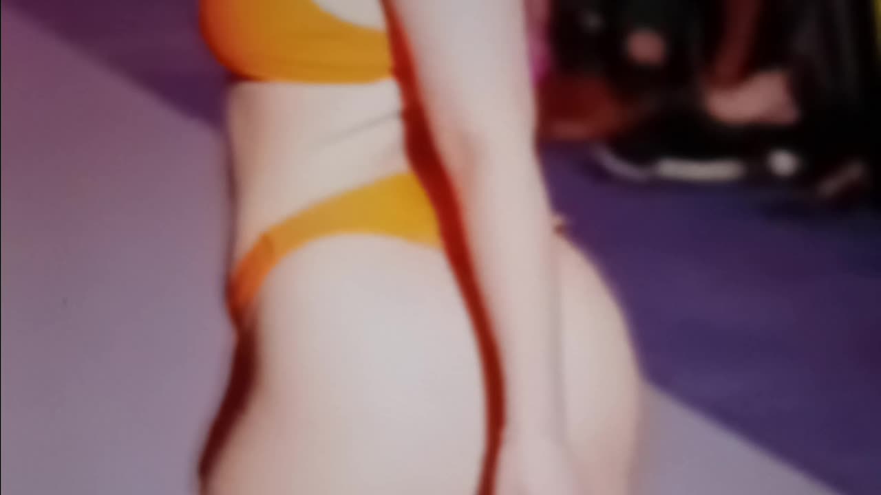 Thicc model catwalk