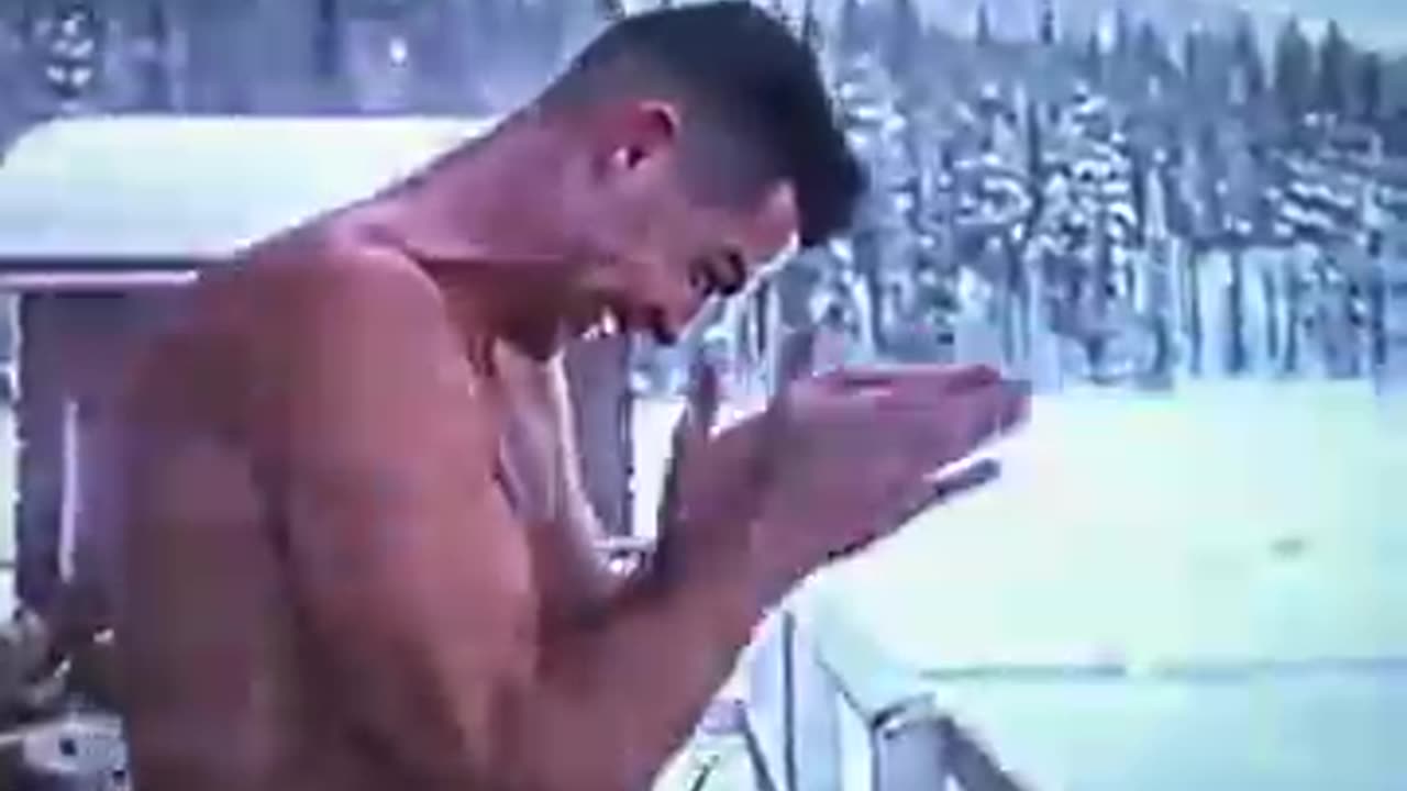 Cr7 bathing in cold -20 degree C
