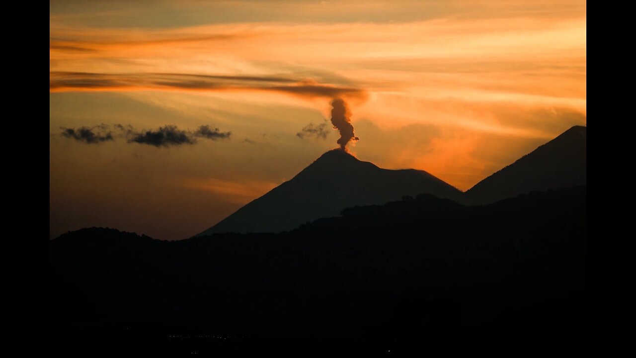 🌋🚨 Massive Eruption of Guatemala’s Fuego Volcano! 🚨🌋