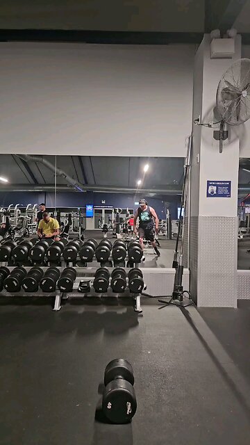 locked out 40kg with a single arm for the first time but the wired thing is I got it 4 times !