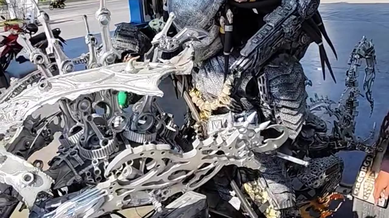 Aliens on Earth ?