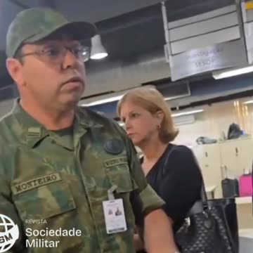 Em delegacia, oficial da @marmilbr ameaça usar a força contra advogado preso no Distrito Naval e é impedido. Força se envolve em mais uma situação constrangedora sob o comando do Almirante Marcos Olsen