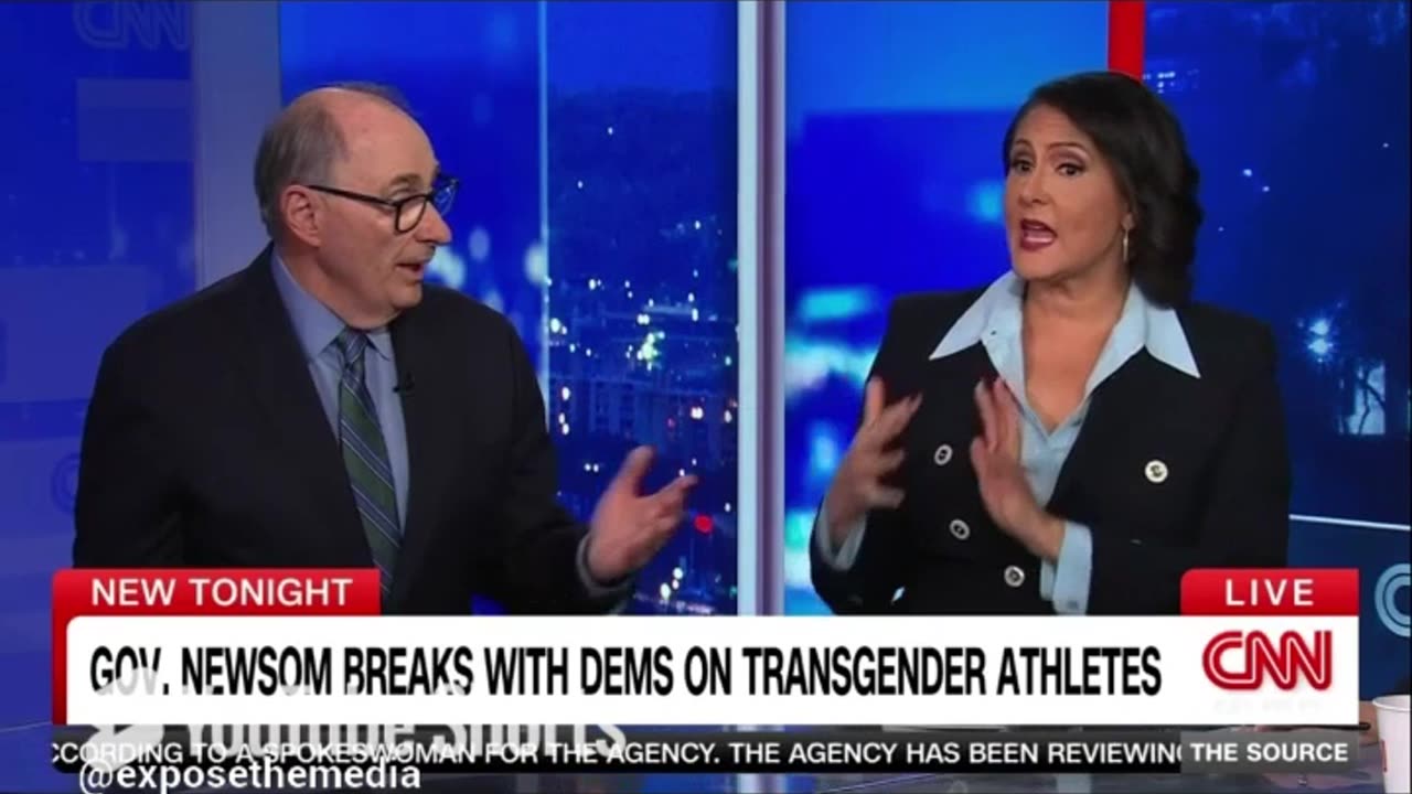 Kaitlan Collins Brings On Former Clinton & Obama Advisers To Advise Democrats