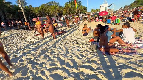 Peterpan vs Big Momma 🇧🇷 Rio de Janeiro Leblon Beach"4k #trending