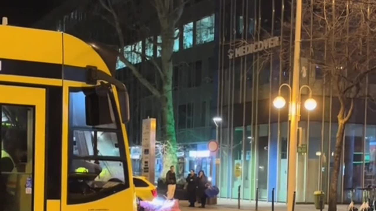 Formában volt a cigány, fel is vette a harcot a 4-6-os villamossal