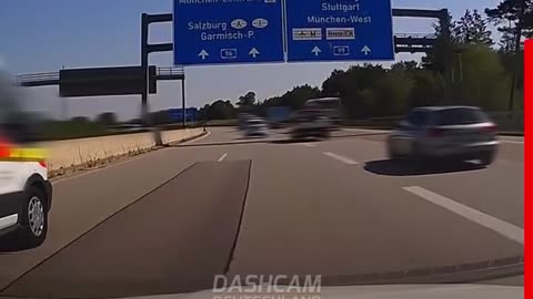 Crazy Tesla Driver - Dash Cam Germany