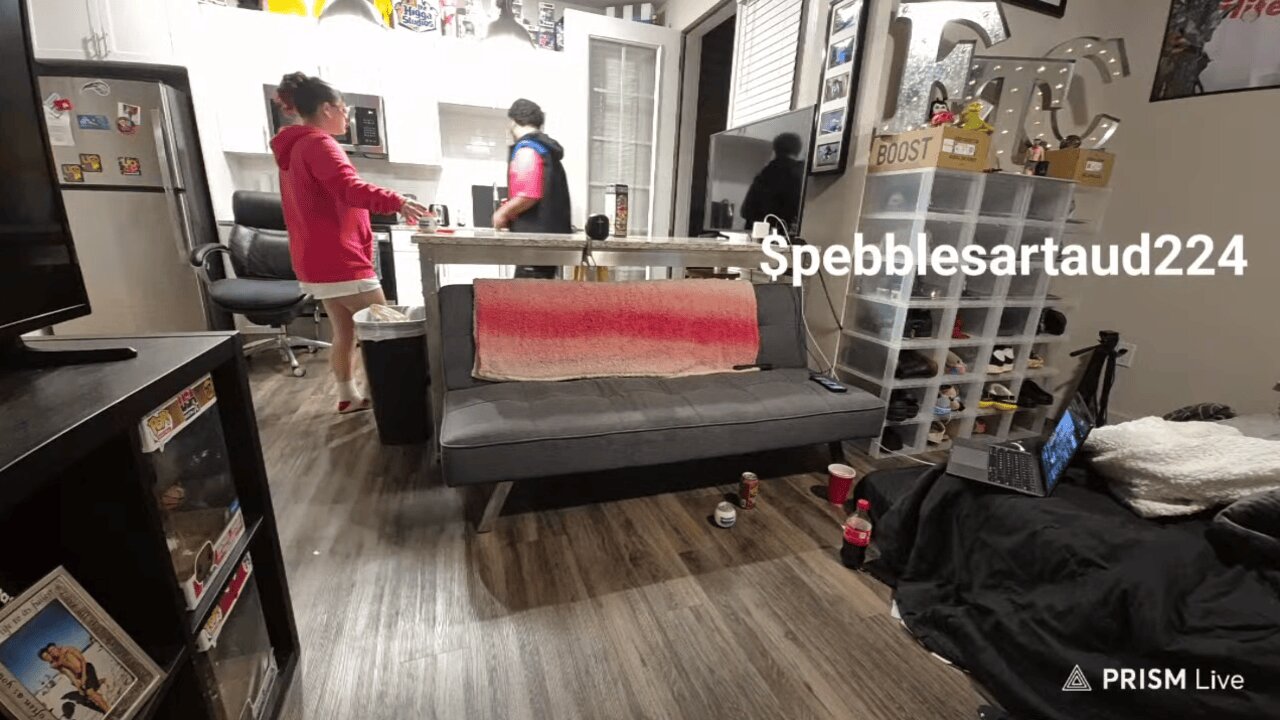 1-11-25 Pebbs YT Livestream: "drinks and hangout with zaya double live"