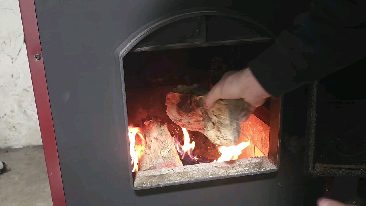 How I Run My Wood Stove For Overnight Burns In Frigid Temperatures