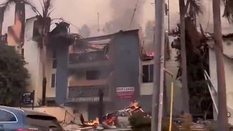 LA Resident Heartbroken to Find Totally Destroyed Home From Wildfire