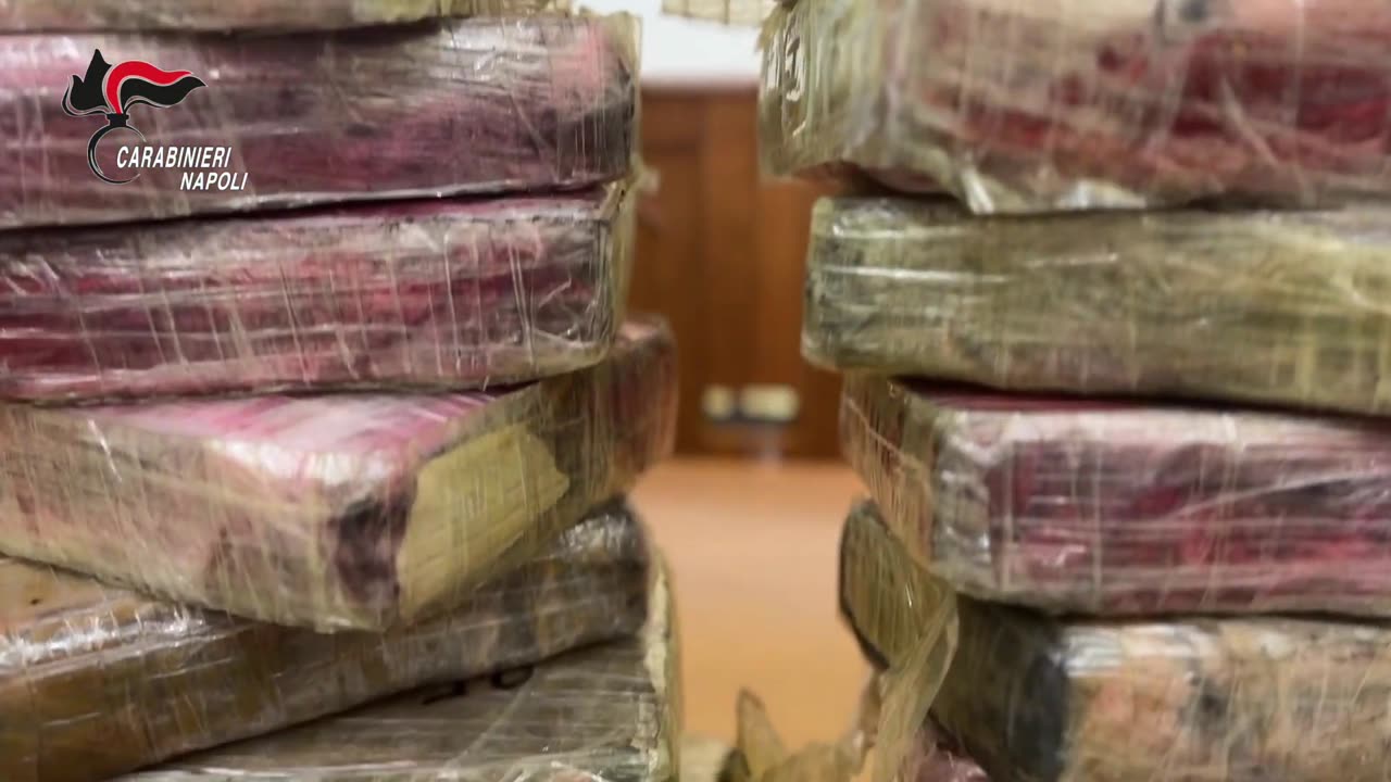 Napoli - Sequestrati oltre 80chili di cocaina 2 arresti per 10 milioni di euro (14.02.25)