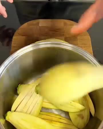 Juicy and crispy eggplant