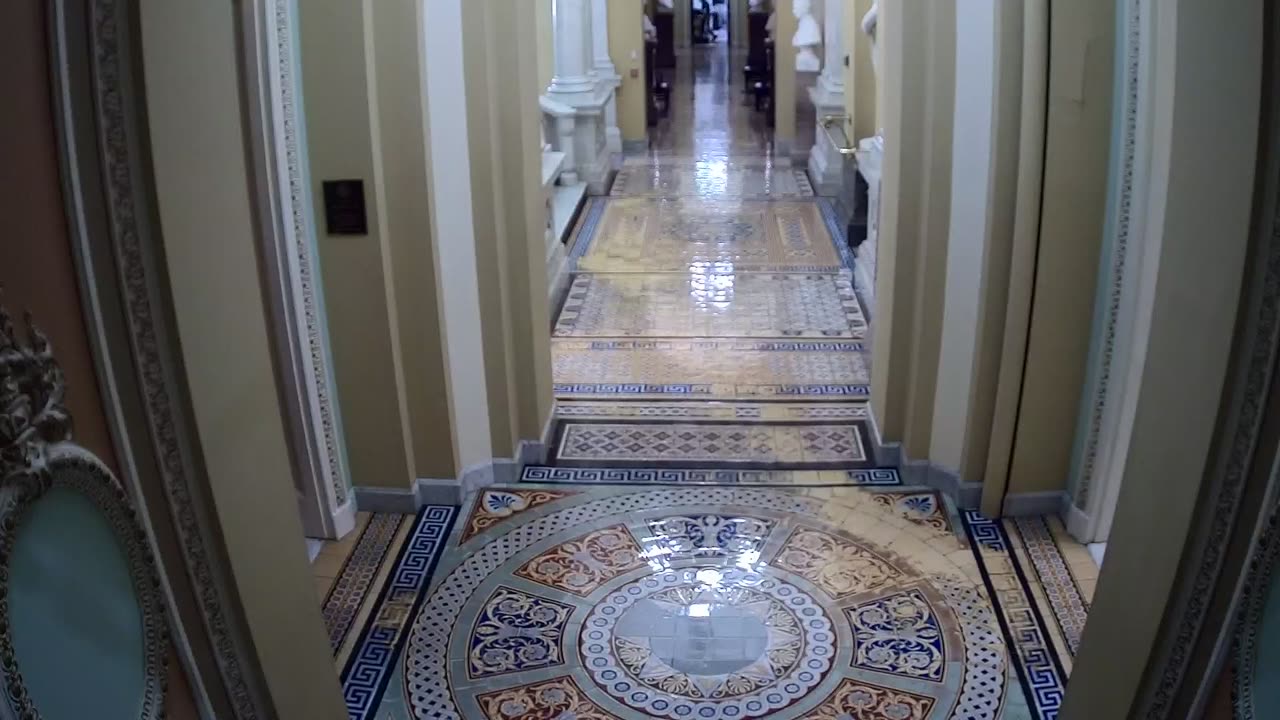 0205USCS02WestStairsnearS221_2021-01-06_00h40min00s987ms.mp4