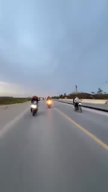 Urgent horrific accident of a motorcyclist, watch how he flew in the sky