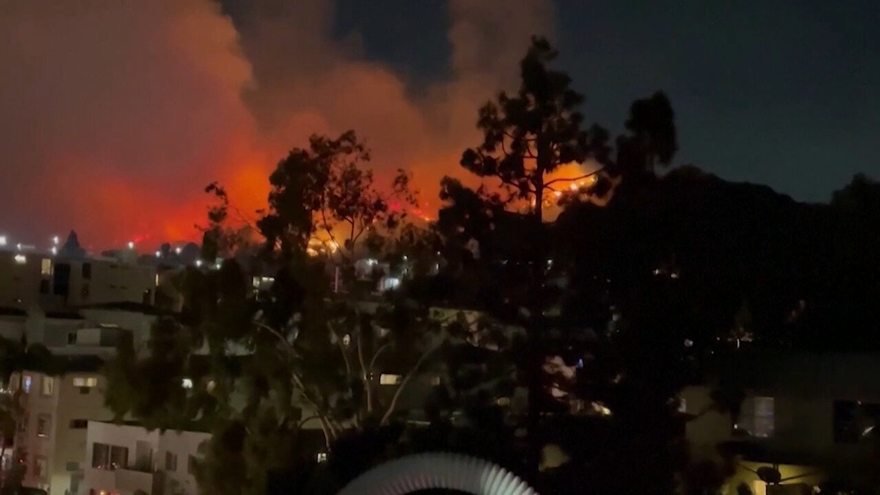 Fire Burns In Celebrity-Filled Hollywood Hills, Firefighters Attack Blaze