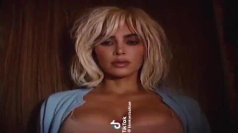 Kim..K.s.5atanic..Chrismas...video