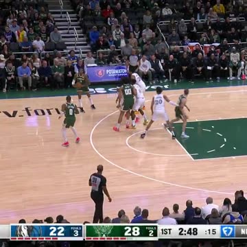 NBA - Dame's heating up early... He's 4-4 from beyond the arc less than 9 minutes in 🔥