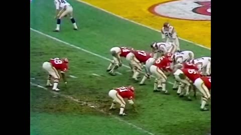 January 11, 1970 - Hank Stram & the Kansas City Chiefs Run the "65 Toss Power Trap" in Super Bowl IV