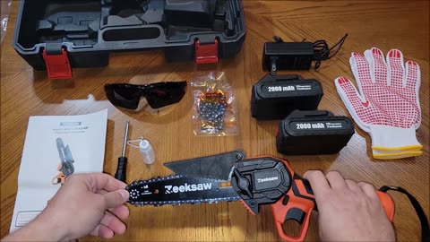 No More Mess: The Battery-Powered Electric Mini Chainsaw for Clean, Easy Cuts!