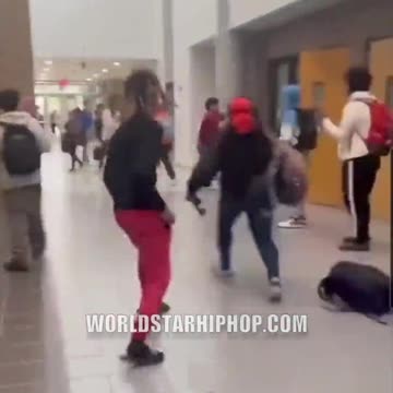 Dude Gets Jumped By 2 Guys And Beats The Brakes Off Both Of Them Like The Last Boss