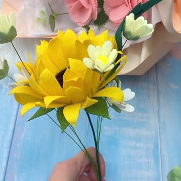 How to make a beautiful flower bouquet💐#shorts #flowers #flowerbouquet