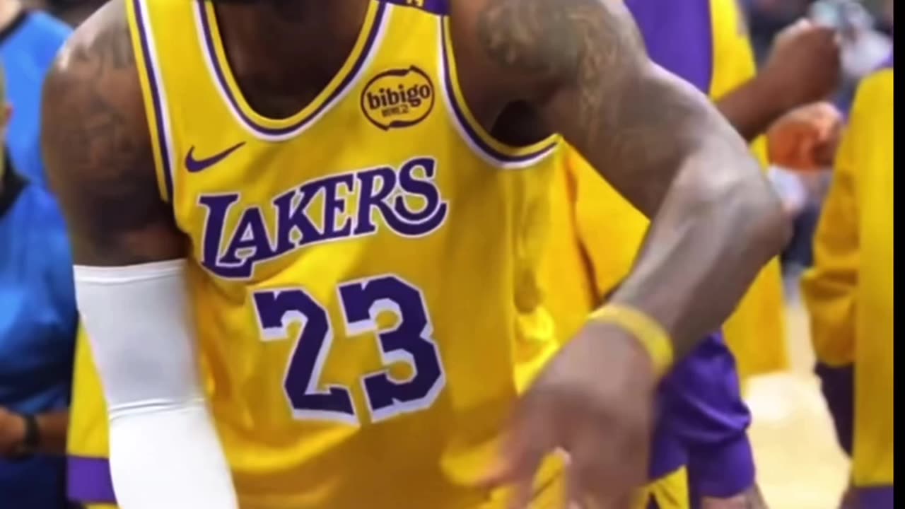 LeBron pre game chalk toss ritual