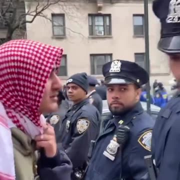 Check out this terrorist cosplayer!