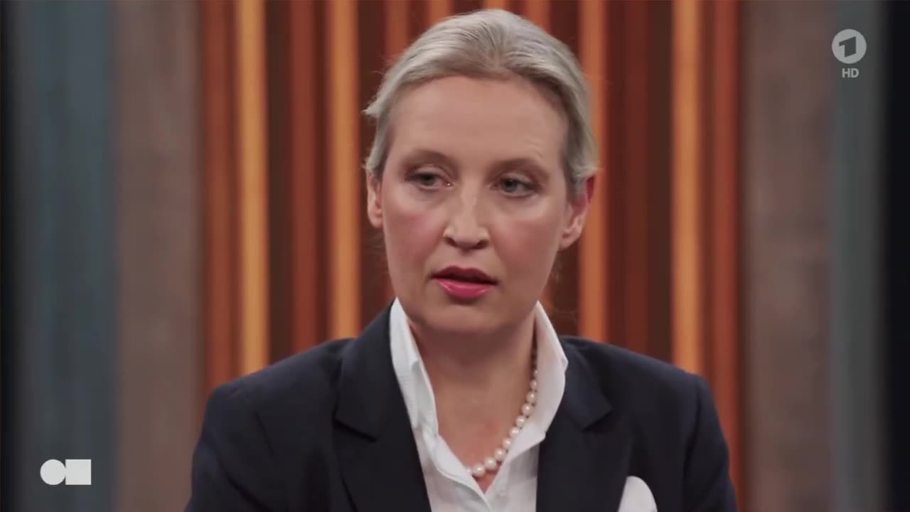 Raus aus der EU - Miosga probiert Alice Weidel immer wieder mit Propaganda ins Wort zu fallen !