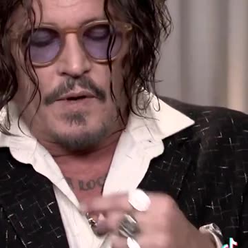 What's wrong with Johnny Depp? 😳 When asked about Hollywood he starts acting weird